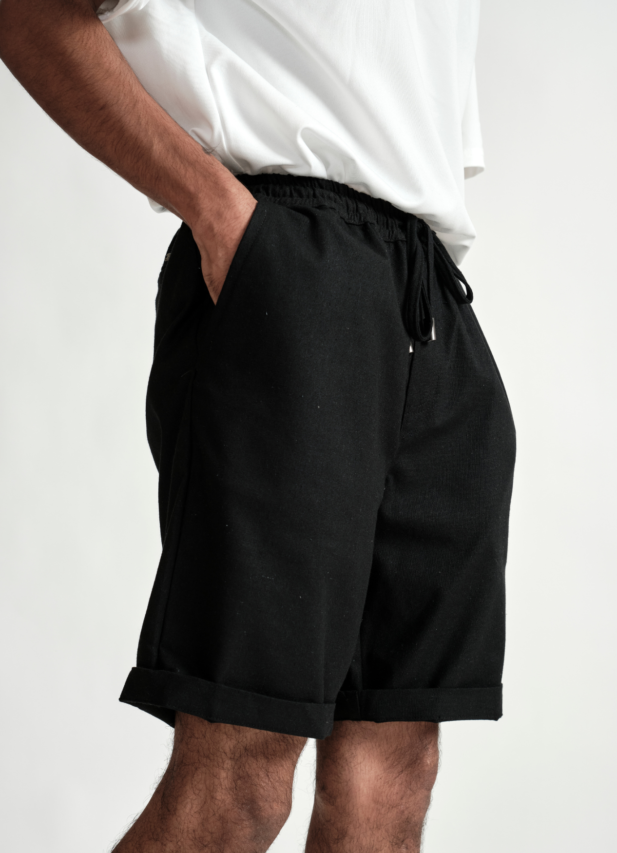 LINEN SHORT BLACK