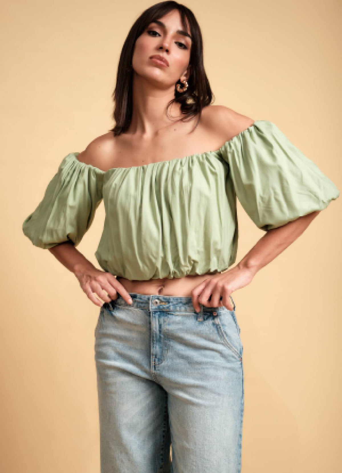 LOLA OFF SHOULDER TOP LIME