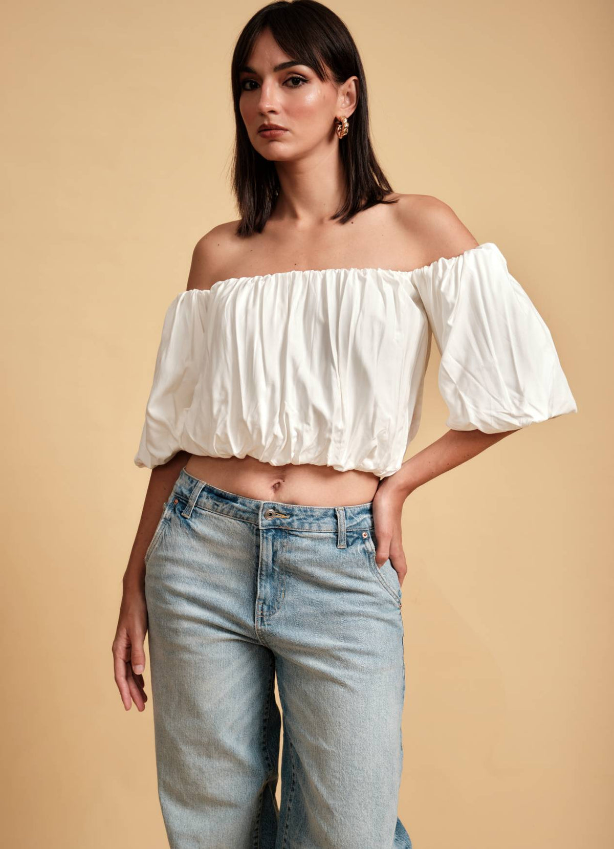 LOLA OFF SHOULDER TOP PEARL