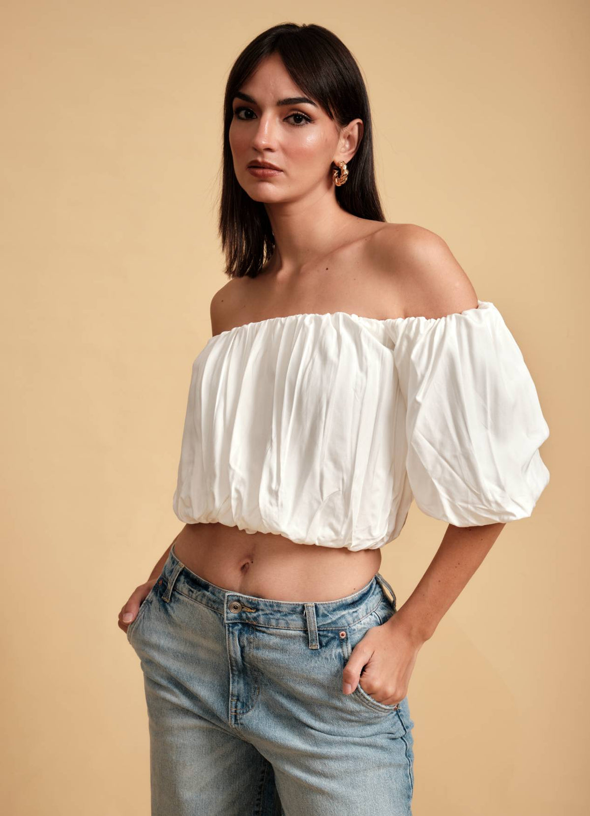 LOLA OFF SHOULDER TOP PEARL